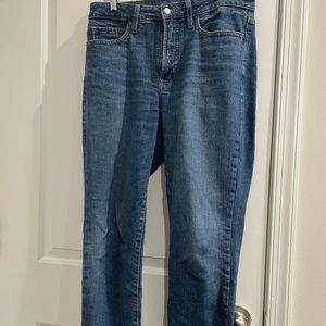 Womens old navy OG straight jeans. Super comfortable.